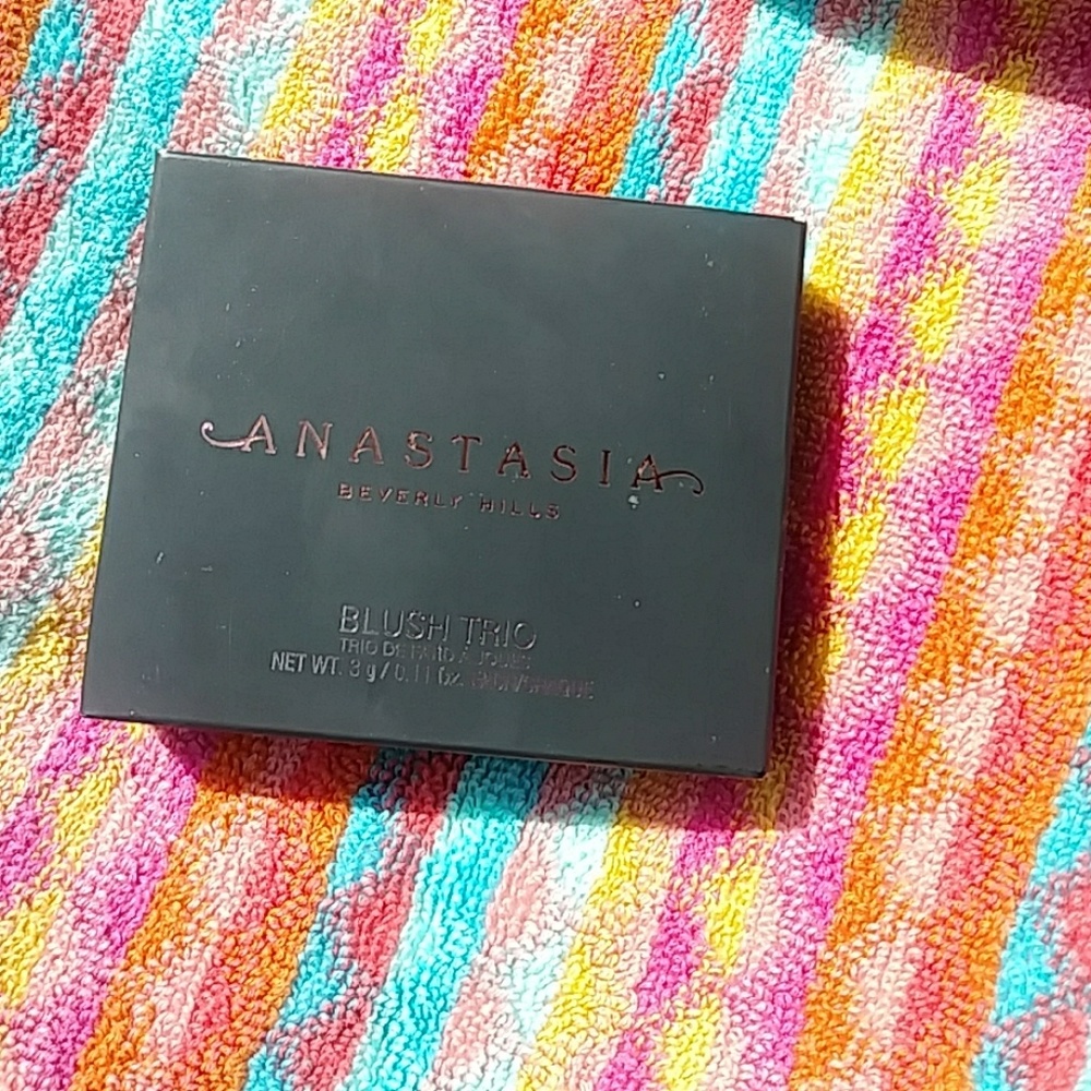 Abh blush trio